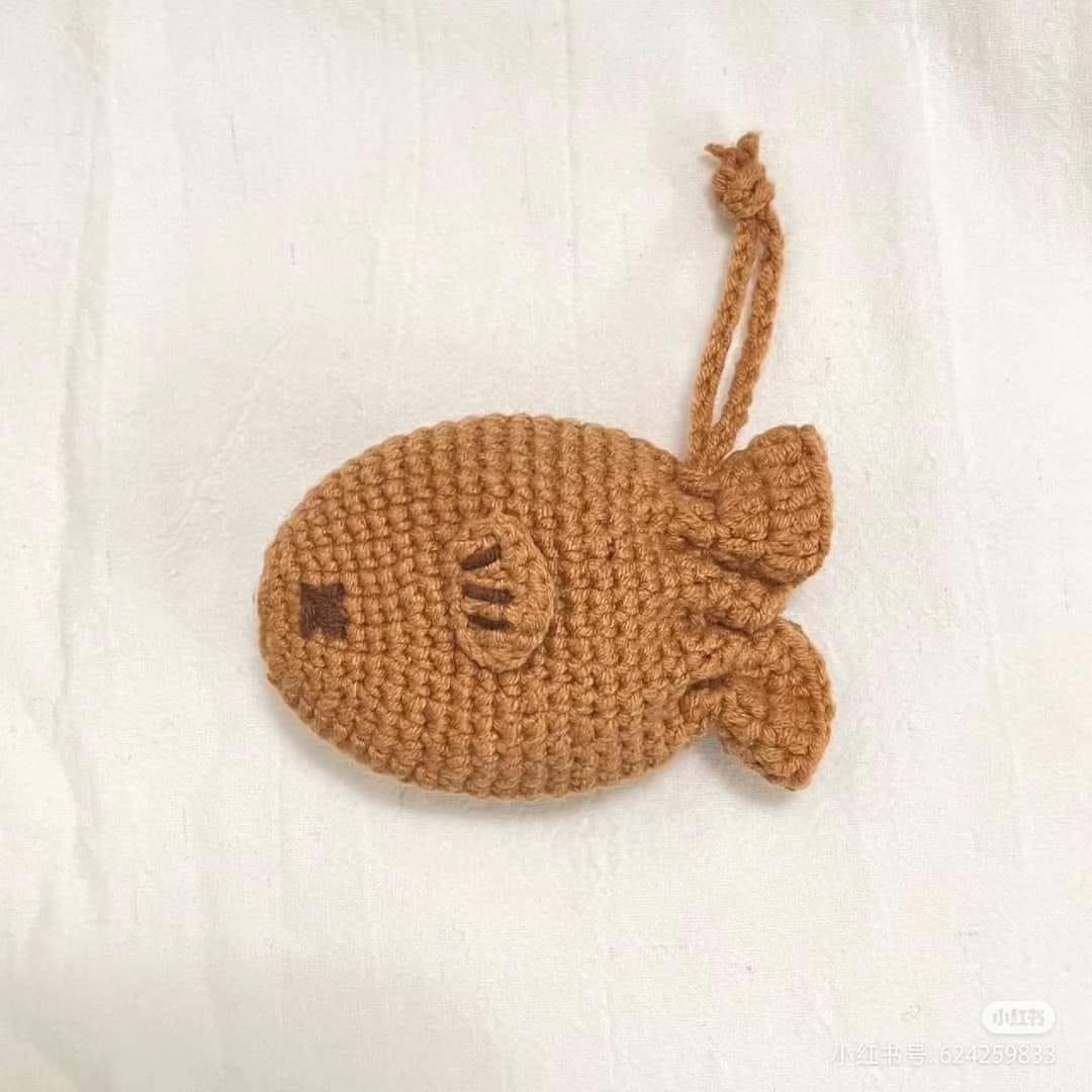 Crochet Chart for Brown Bun Fish Bread AirPods Case