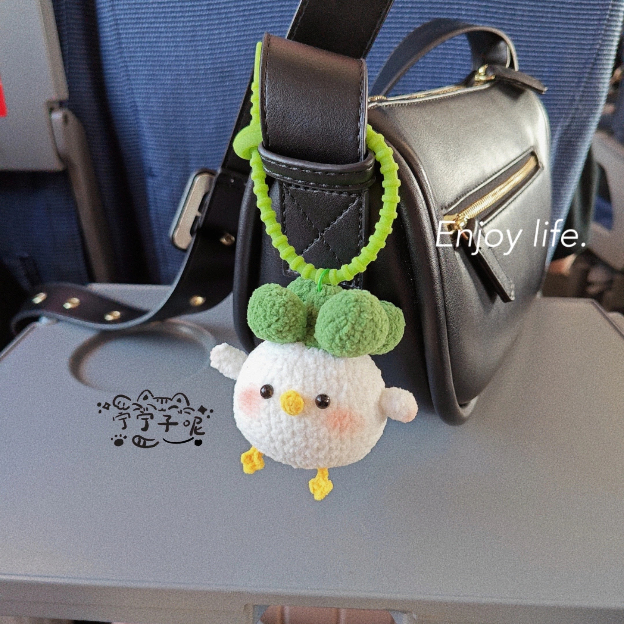 Crochet Chart for Cute Cabbage Chicken Amigurumi Keychain