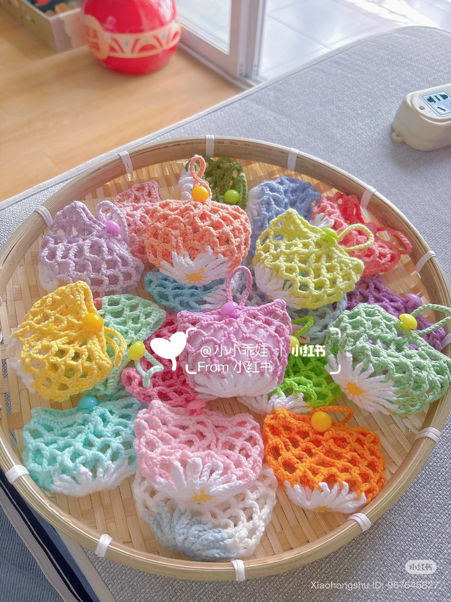 Crochet Chart for Cute Daisy and Rose Headphone Cases