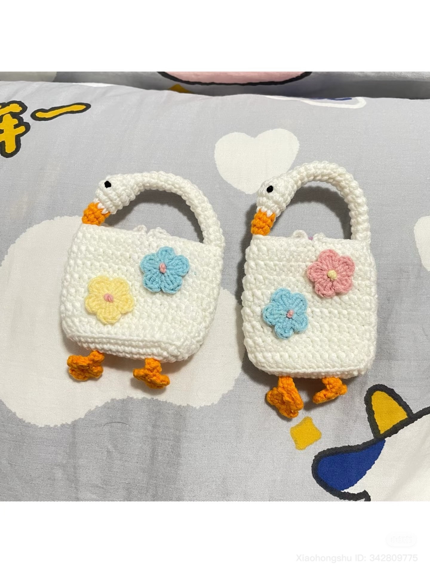 Crochet Chart for Cute Daisy and Rose Headphone Cases