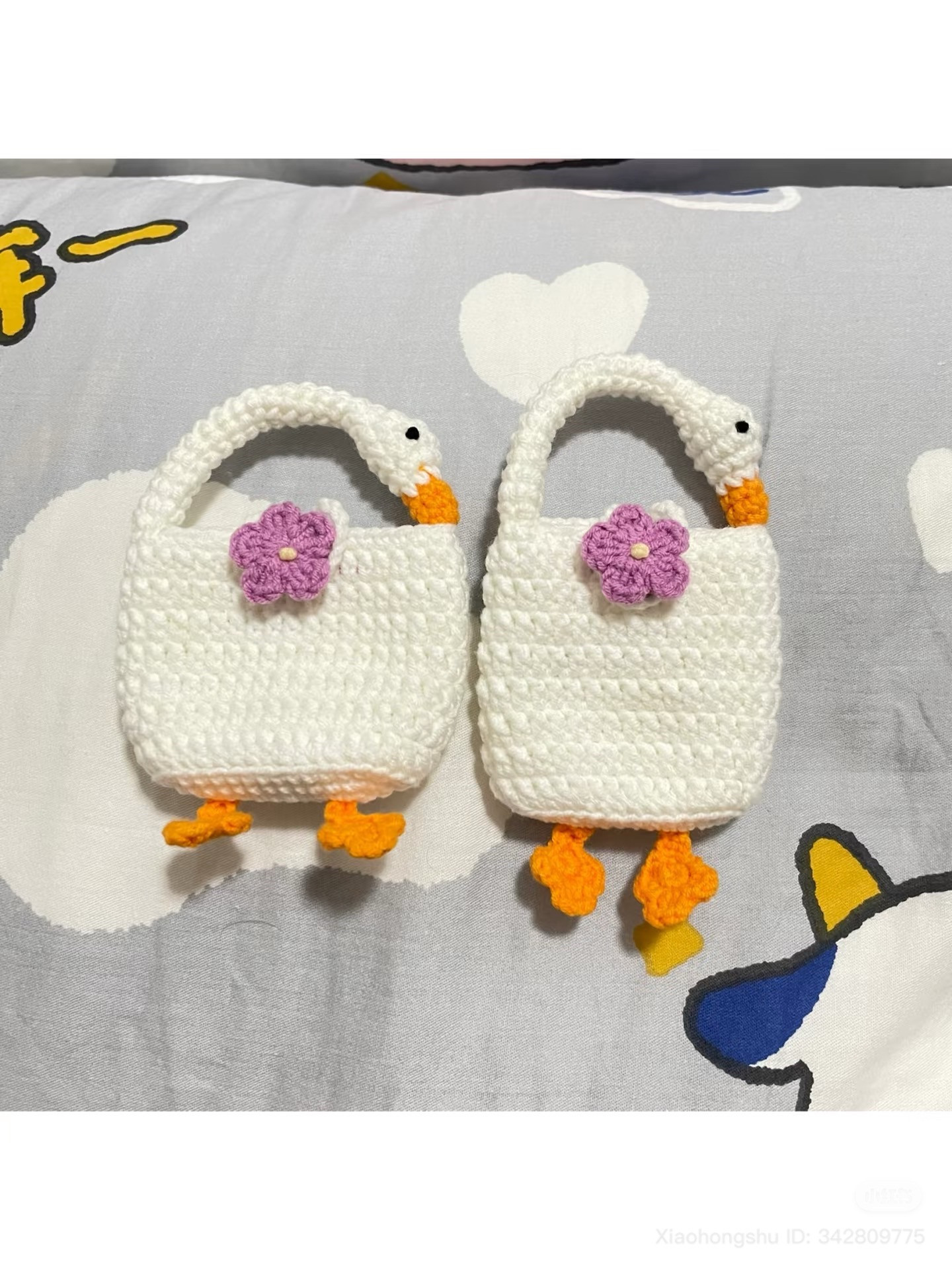 Crochet Chart for Cute Daisy and Rose Headphone Cases