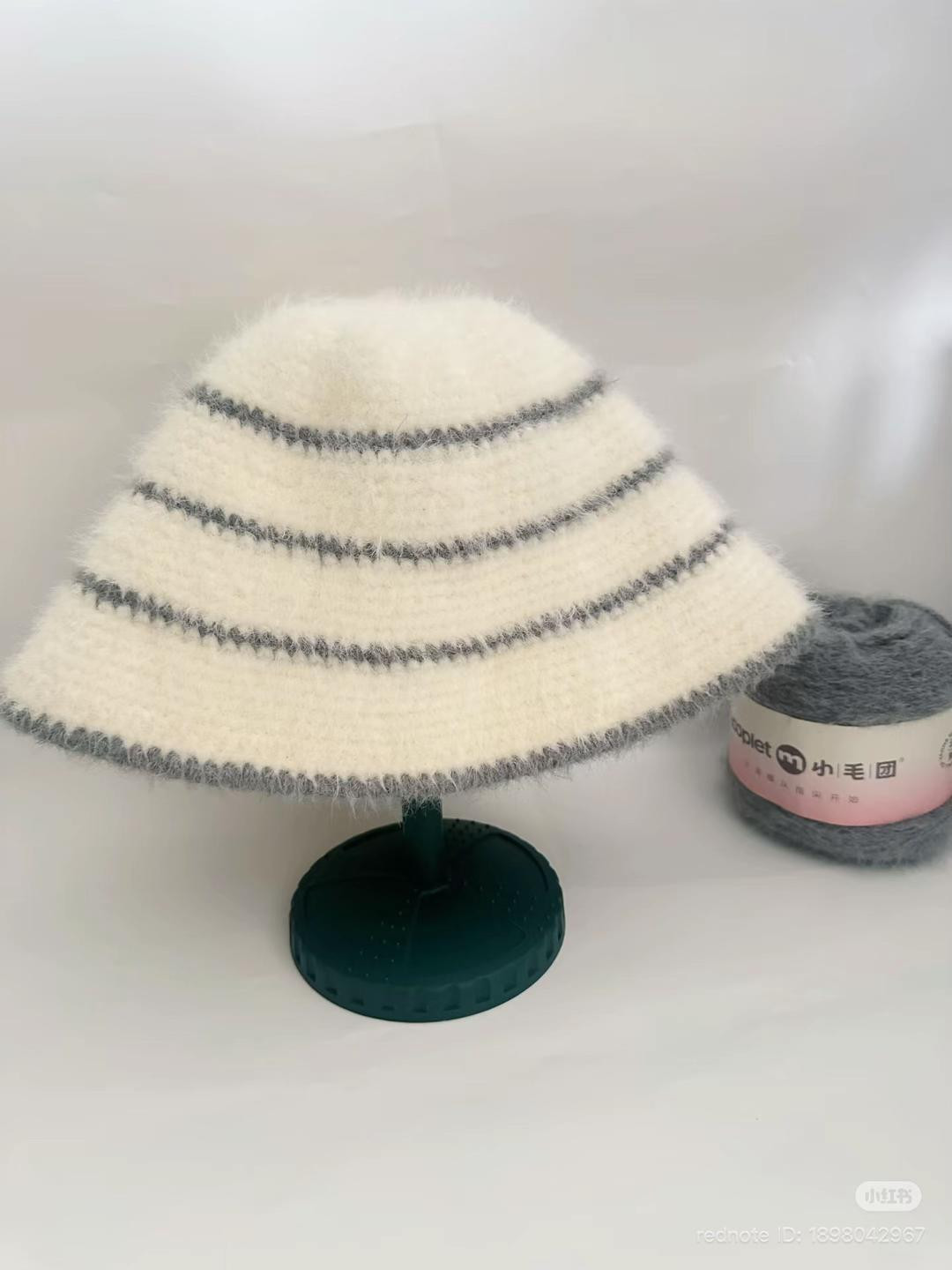 Crochet Chart for Striped Bucket Hat with White and Grey Fur Yarn