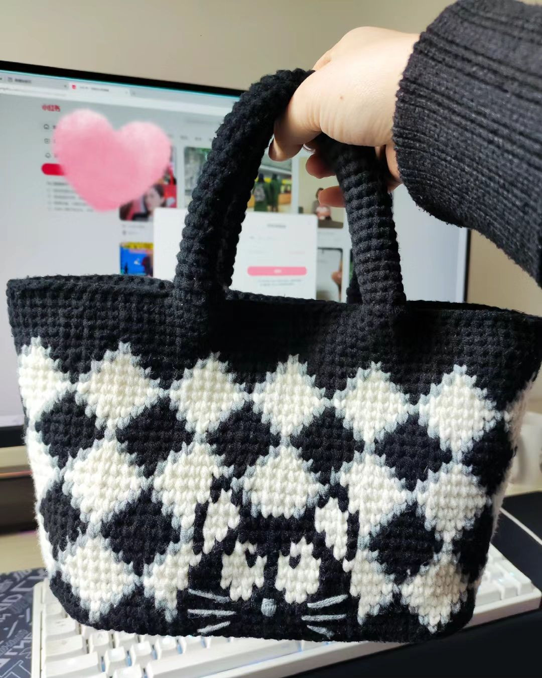 Crochet Chart Pattern for Black and White Cat Diamond Bag - Pixel Graph Design