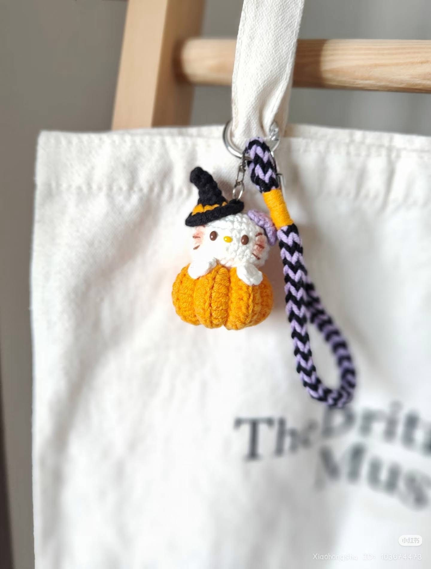 Crochet Chart: Puppy and Kitty Pumpkin Halloween Keychains