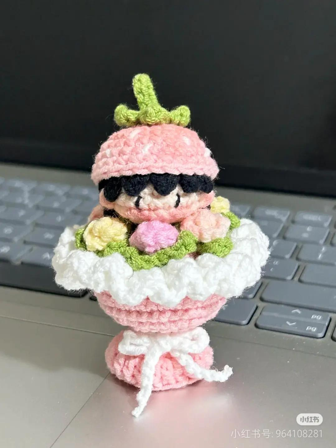 Crochet Chart: Strawberry Flower Bouquet Amigurumi Doll with Hat