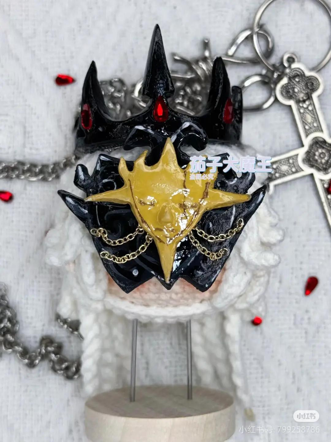 Crochet Chart Tutorial for White Dreadlocks Doll with Crown and Mask