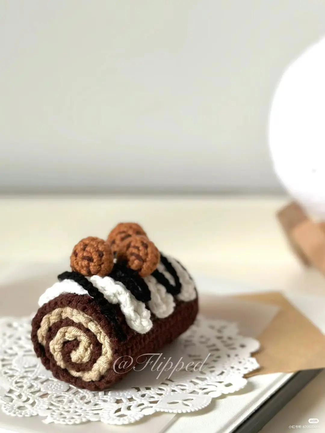Crochet Chocolate Swiss Roll Cake Pattern with Cookies