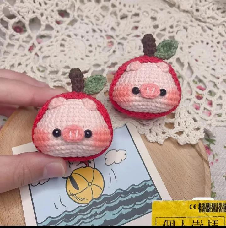 Crochet Christmas Apple Pig Amigurumi Pattern