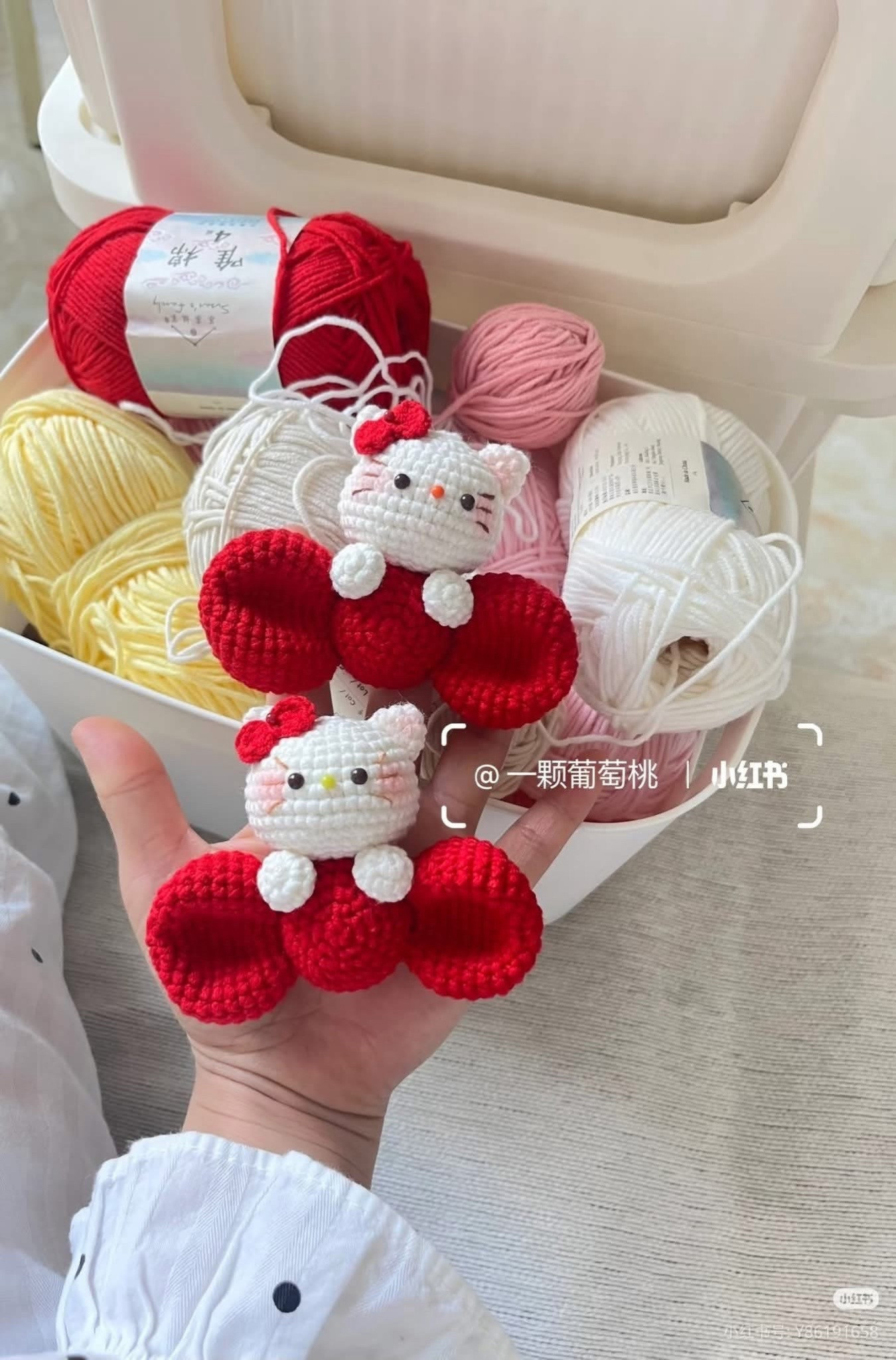 Crochet Christmas Bell and Hello Kitty Amigurumi Pattern Chart