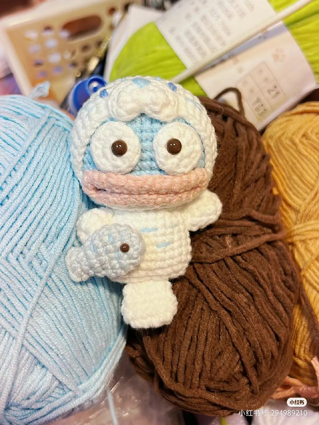 Crochet Clownfish Seal Doll Pattern with Hat and Fish