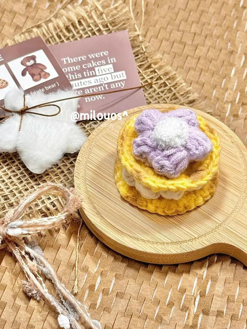 Crochet Cupcake Pattern: Detailed Chart for Paper Cup, Cake, Cream, and Strawberry Toppings