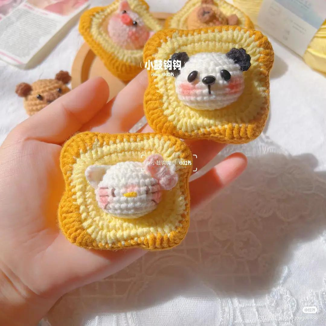 Crochet Cute Animal Toast Pattern: Kitty, Panda, Pig & Hamster