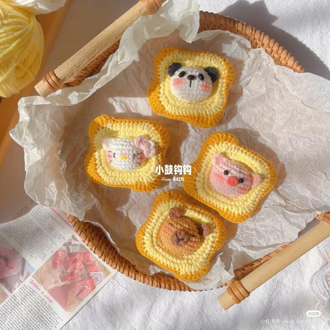 Crochet Cute Animal Toast Pattern: Kitty, Panda, Pig & Hamster