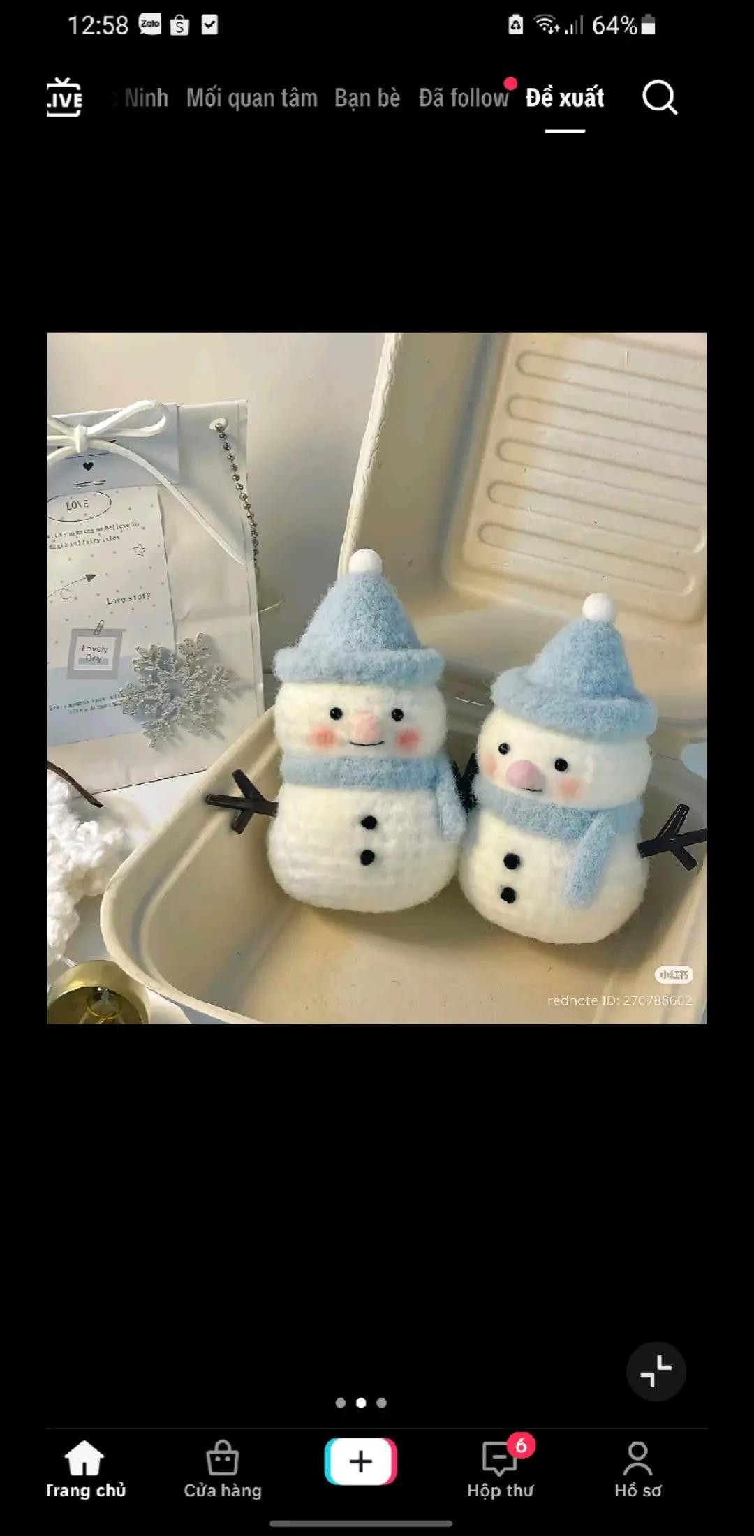 Crochet Cute Snowman Doll Pattern with Hat and Scarf