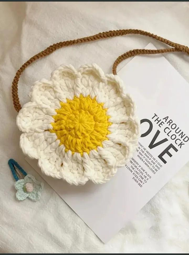 Crochet Daisy Coin Purse Pattern Tutorial