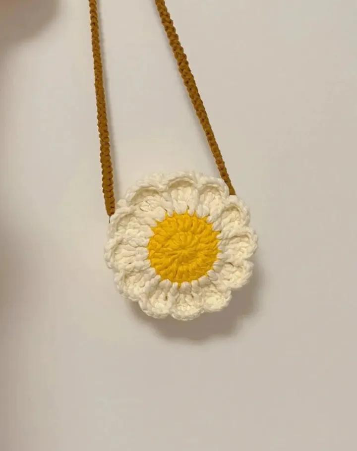 Crochet Daisy Coin Purse Pattern Tutorial
