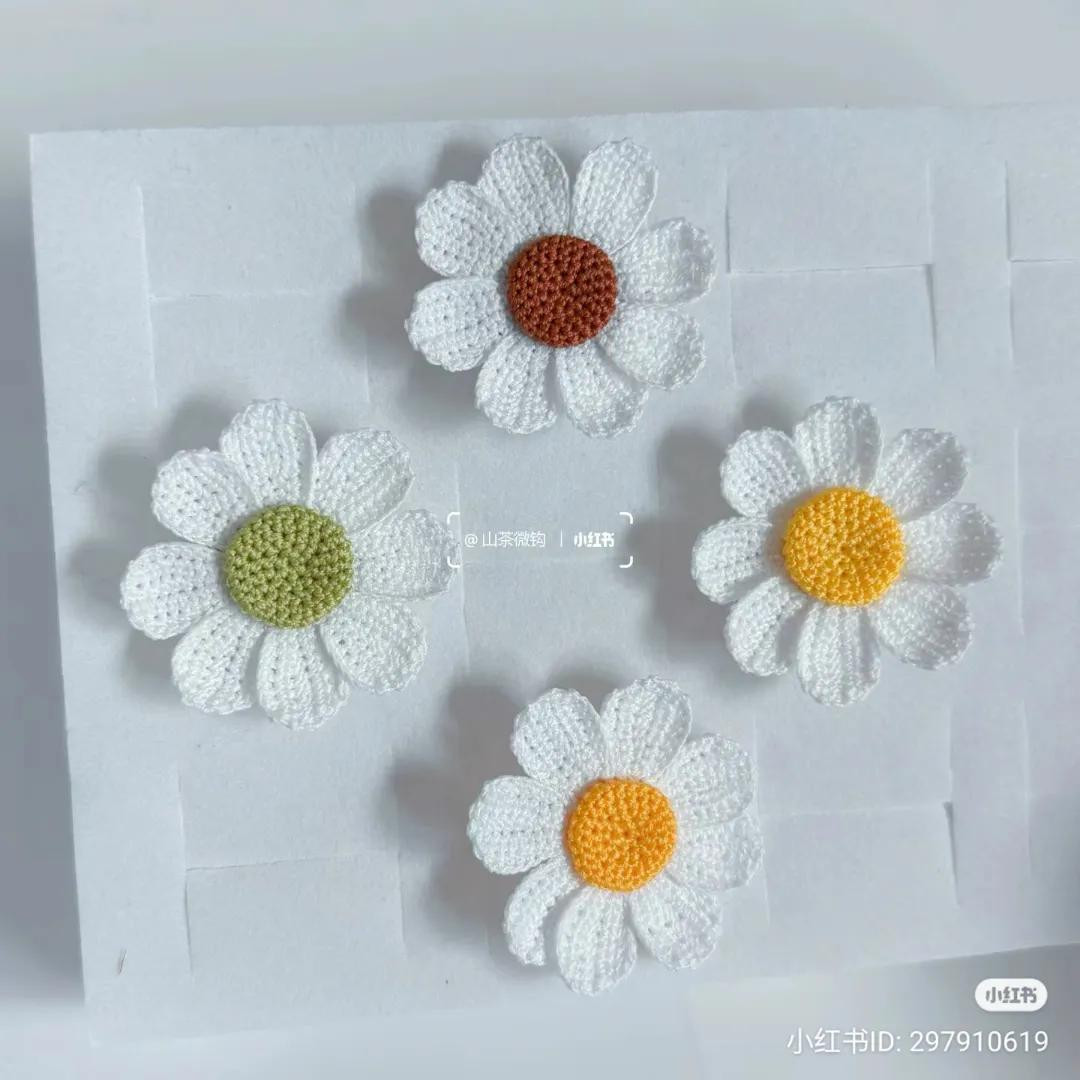 Crochet Daisy Flower Pattern Tutorial with Detailed Stitch Chart
