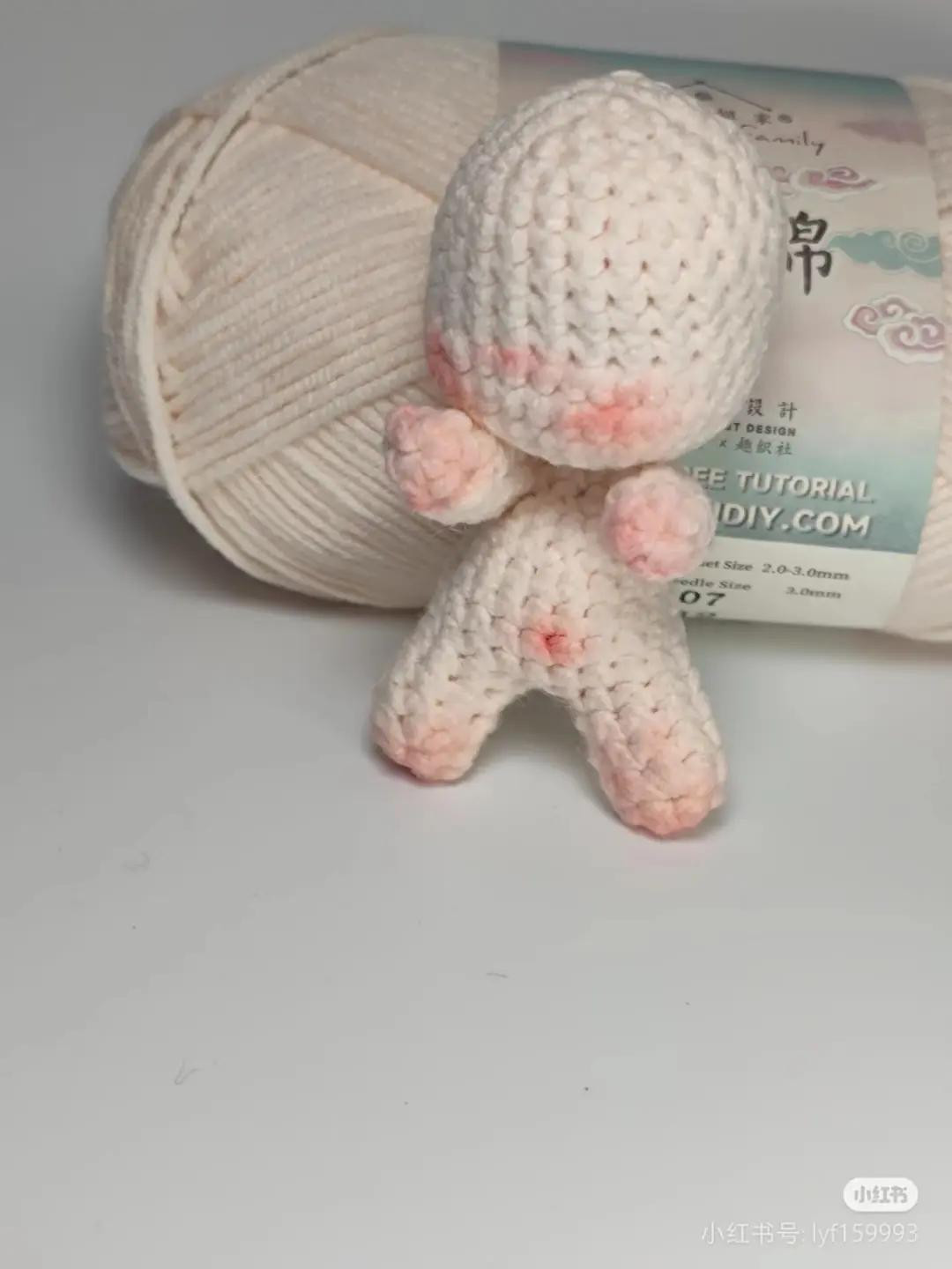 Crochet Doll Pattern Chart: Cute White and Pink Amigurumi Body Tutorial