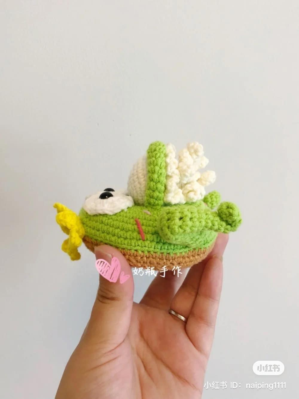 Crochet Donut Frog Doll Pattern Tutorial