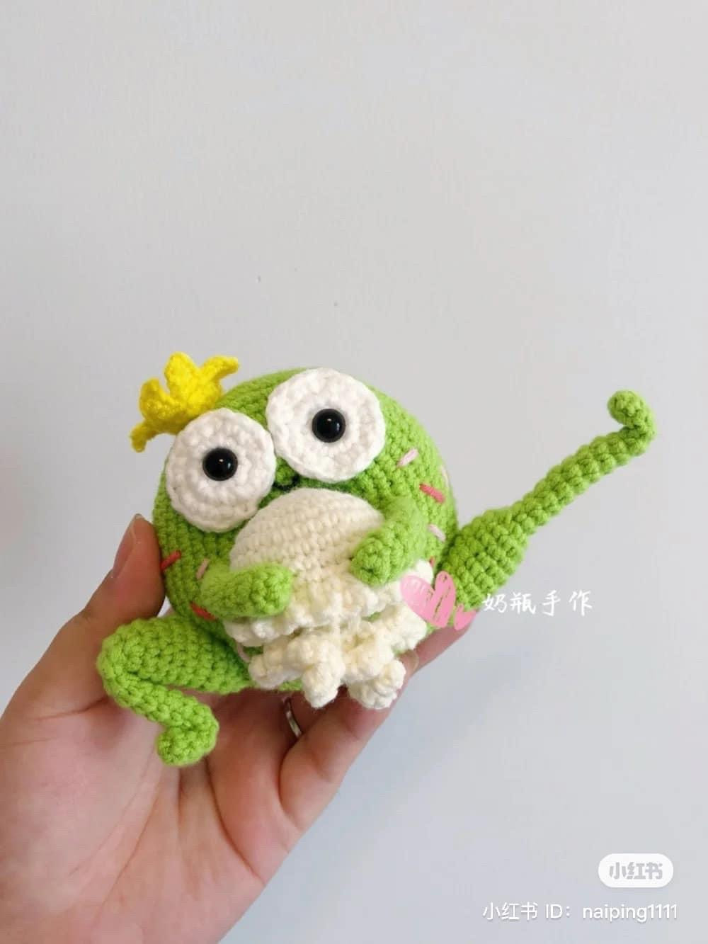 Crochet Donut Frog Doll Pattern Tutorial