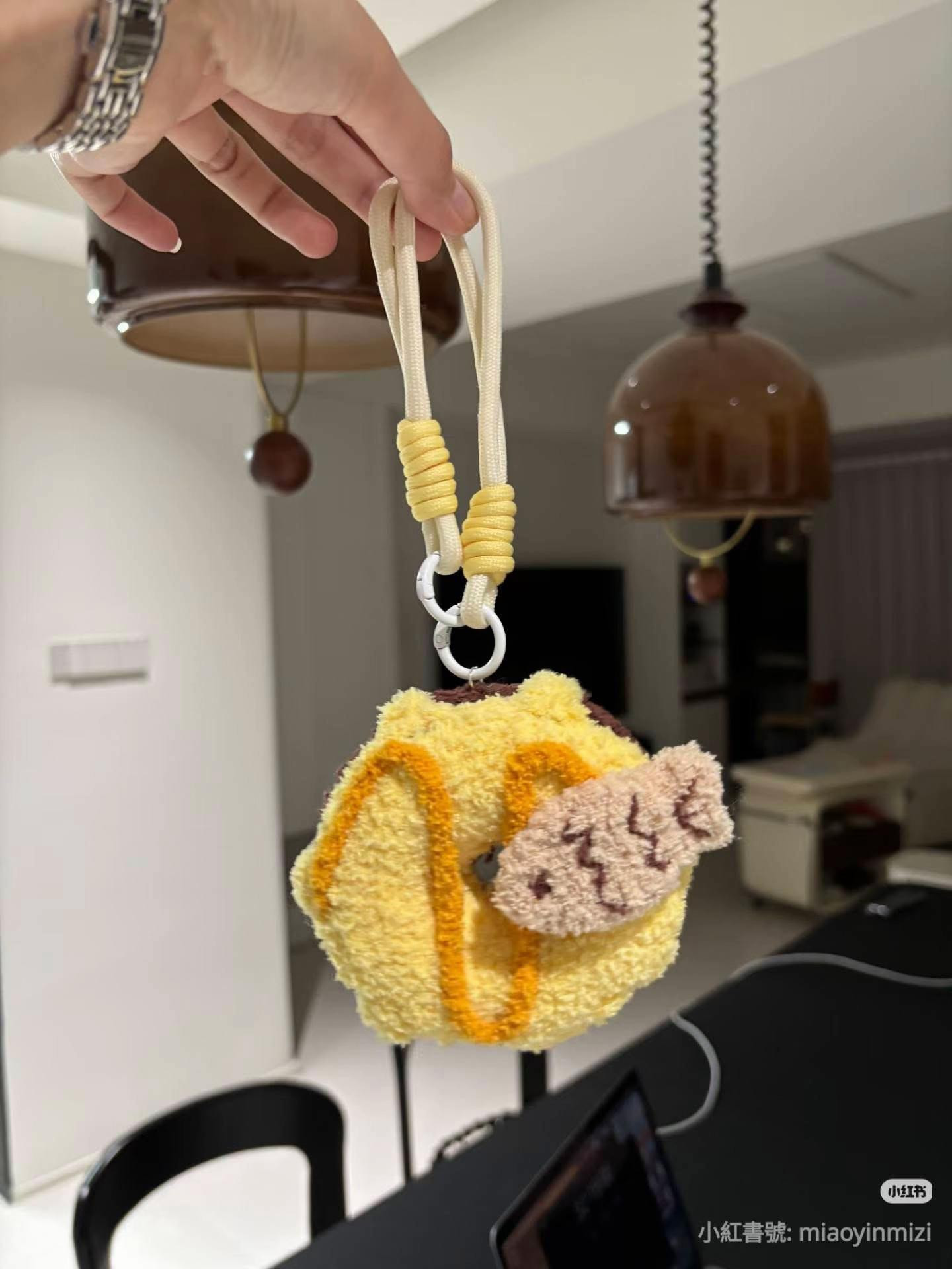 Crochet Donut Keychain Pattern Tutorial