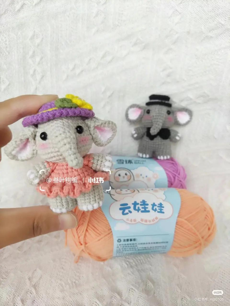 Crochet Elephant Couple Amigurumi Pattern Chart - Boy and Girl Elephants with Hats and Bowtie
