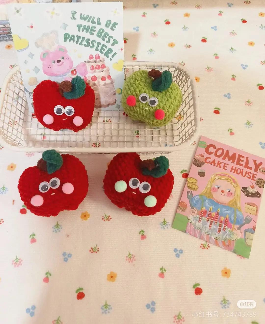 Crochet Flat Chart Tutorial: Cute Little Apple Amigurumi Pattern