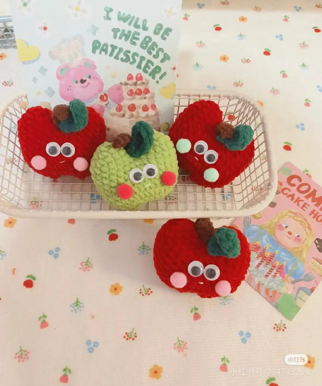 Crochet Flat Chart Tutorial: Cute Little Apple Amigurumi Pattern