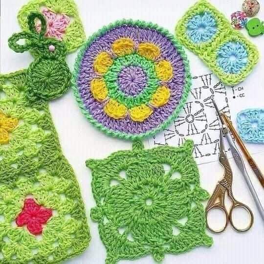 Crochet Flower and Leaves Pattern with Chart Instructions