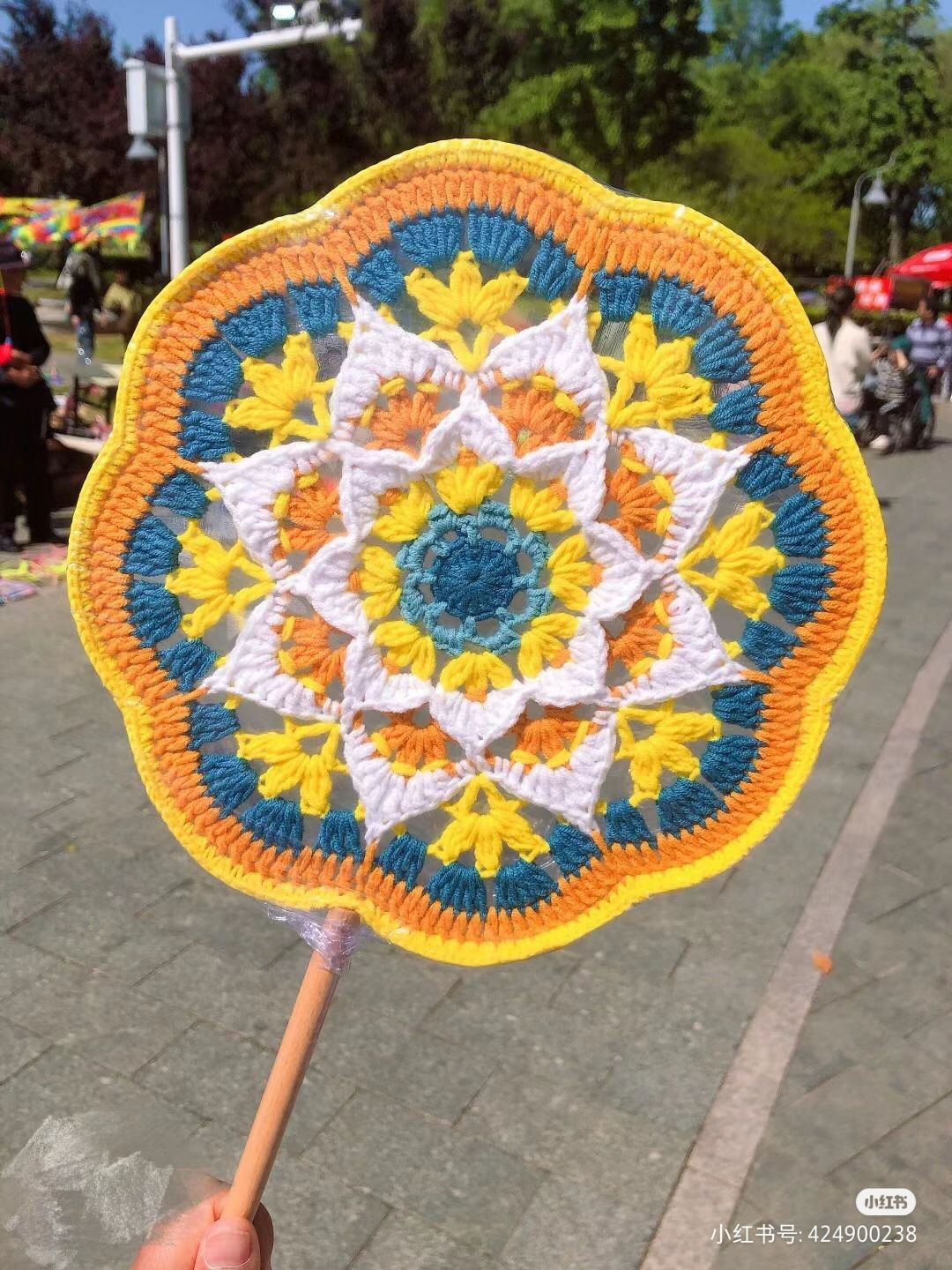 Crochet Flower Fan Mandala Pattern Chart - Detailed Diagram for Colorful Handheld Fans