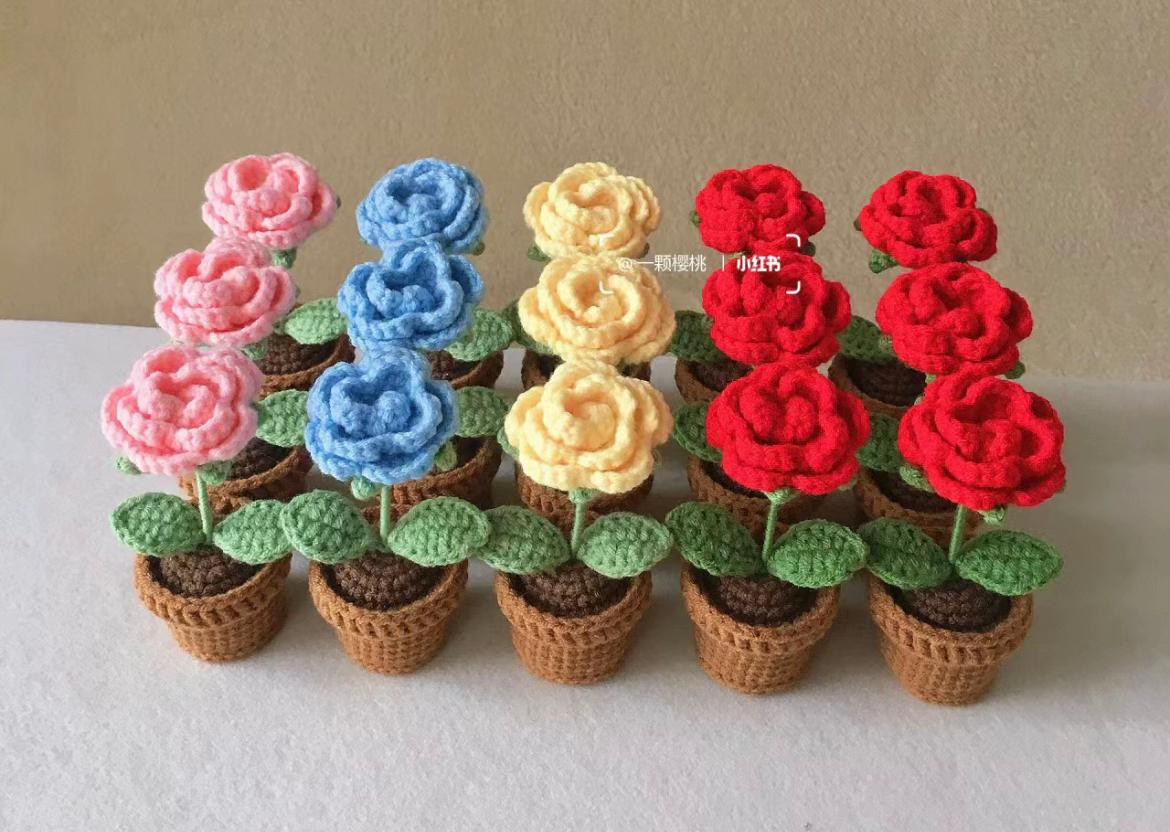Crochet Flower Pattern: Roses, Calyx and Leaves Instructions