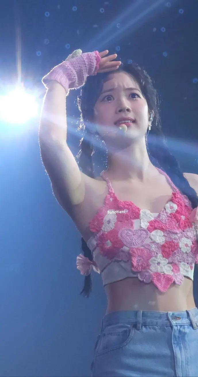 Crochet Flower Top Pattern Chart with Pink and White Gradients