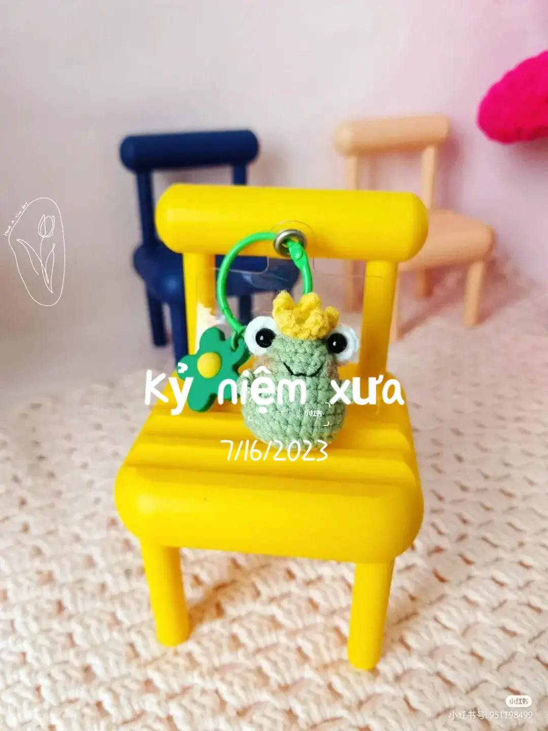 Crochet Frog Prince Pattern: Cute Green Amigurumi with Yellow Crown and Phone Case Charm