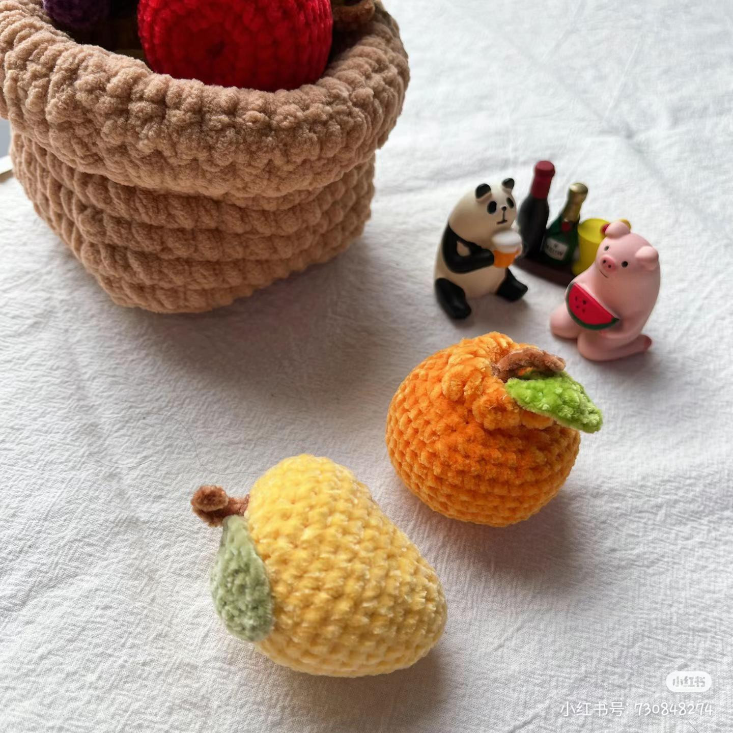 Crochet Fruit Pattern Chart: Pear, Peach, and Mango Amigurumi Tutorials