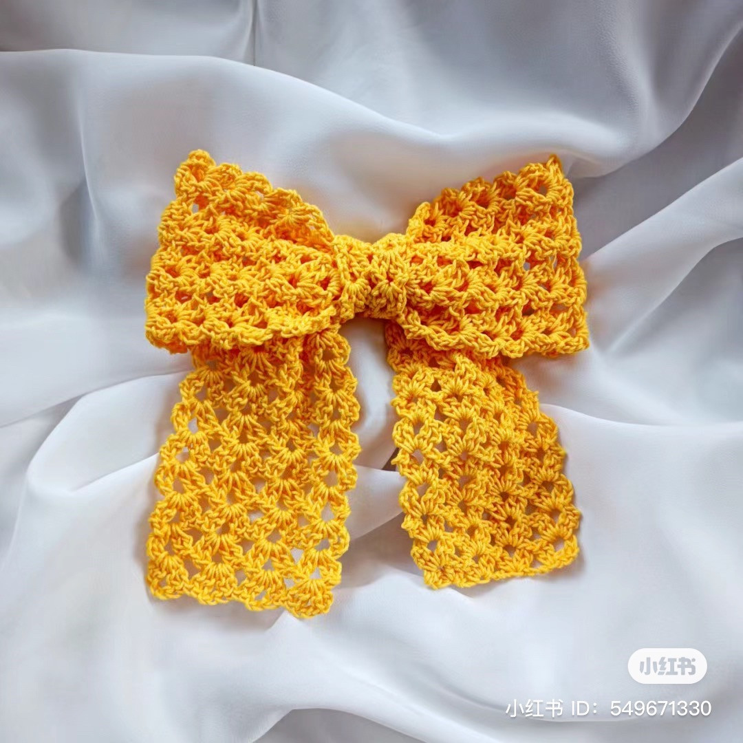 Crochet Giant Bow Hair Clip Pattern with Pearl Edging Tutorial