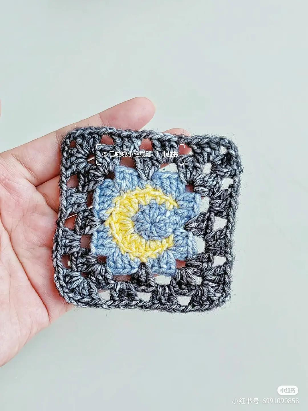 Crochet Granny Square Chart with Japanese Instructions and Colorful Finished Examples