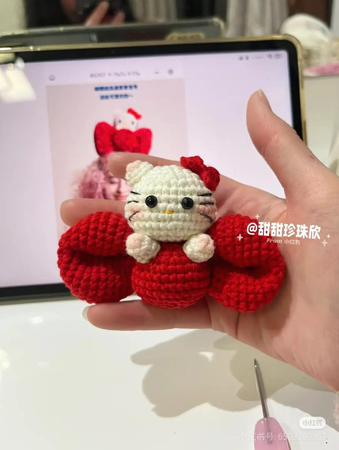 Crochet Hello Kitty Bow Amigurumi Pattern