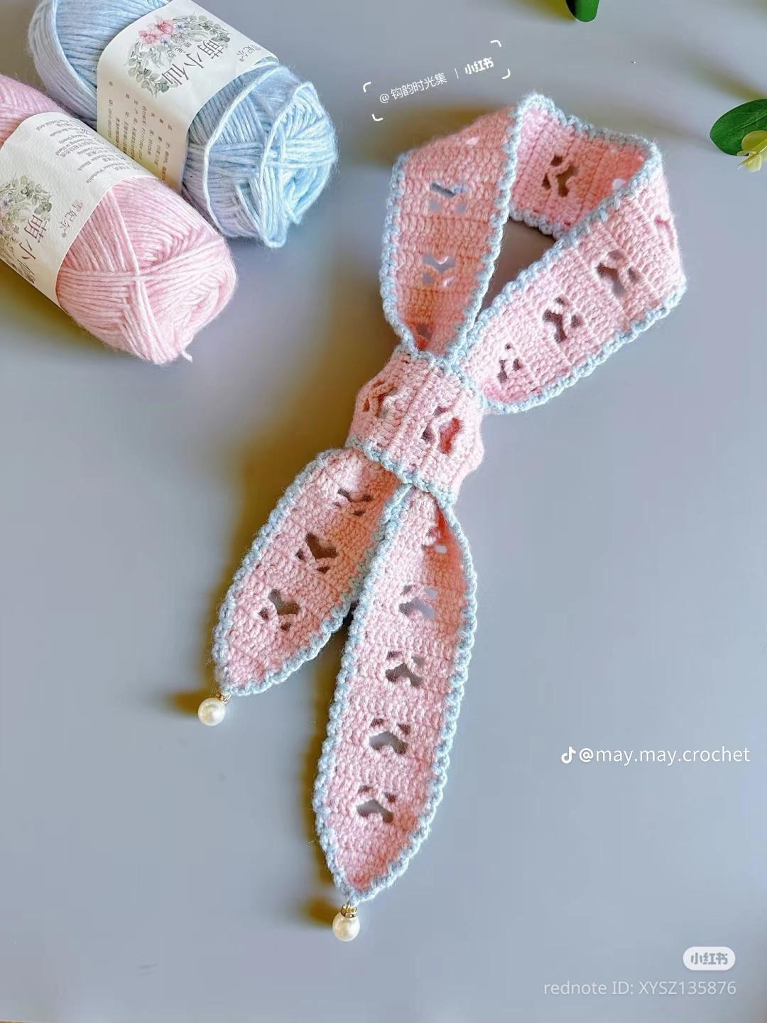 Crochet Hollow Heart Scarf Pattern and Tutorial