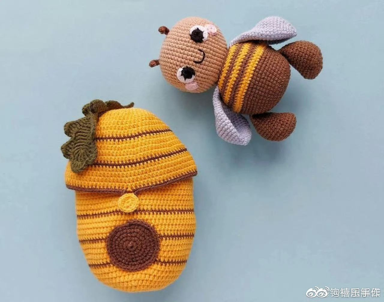 Crochet Honey Bee and Hive Amigurumi Pattern