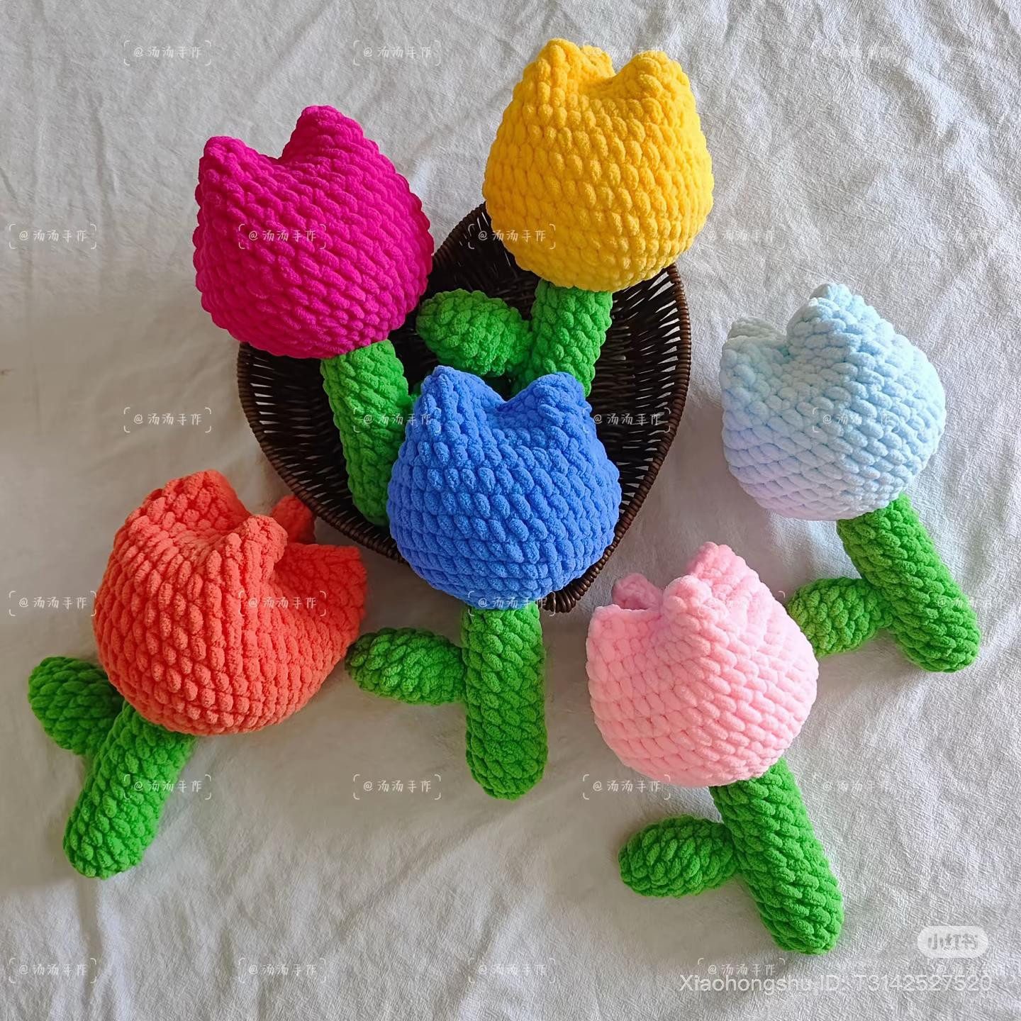 Crochet Jumbo Rose Bouquet Pattern with Amigurumi Doll