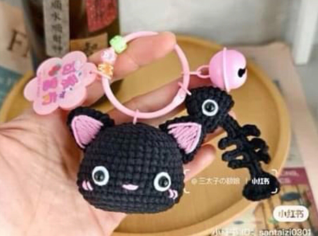 Crochet Kitty and Fish Bone Keychain Pattern