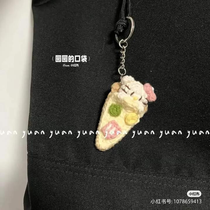 Crochet Kitty Pizza Keychain Pattern Chart with Susan's Family Yarn