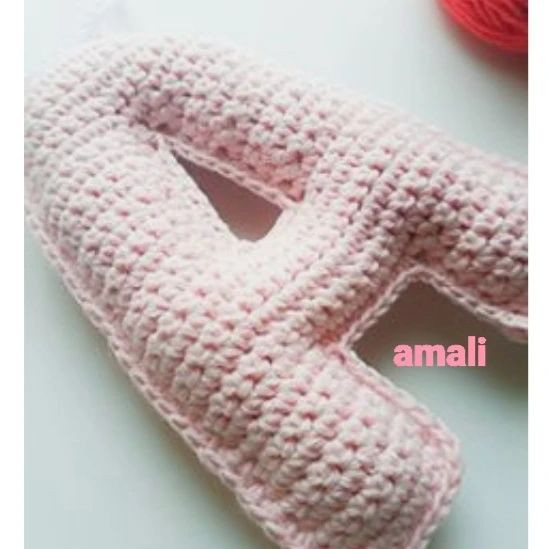 Crochet Letter A Pattern Chart and Finished Examples in Pink and Red Yarn