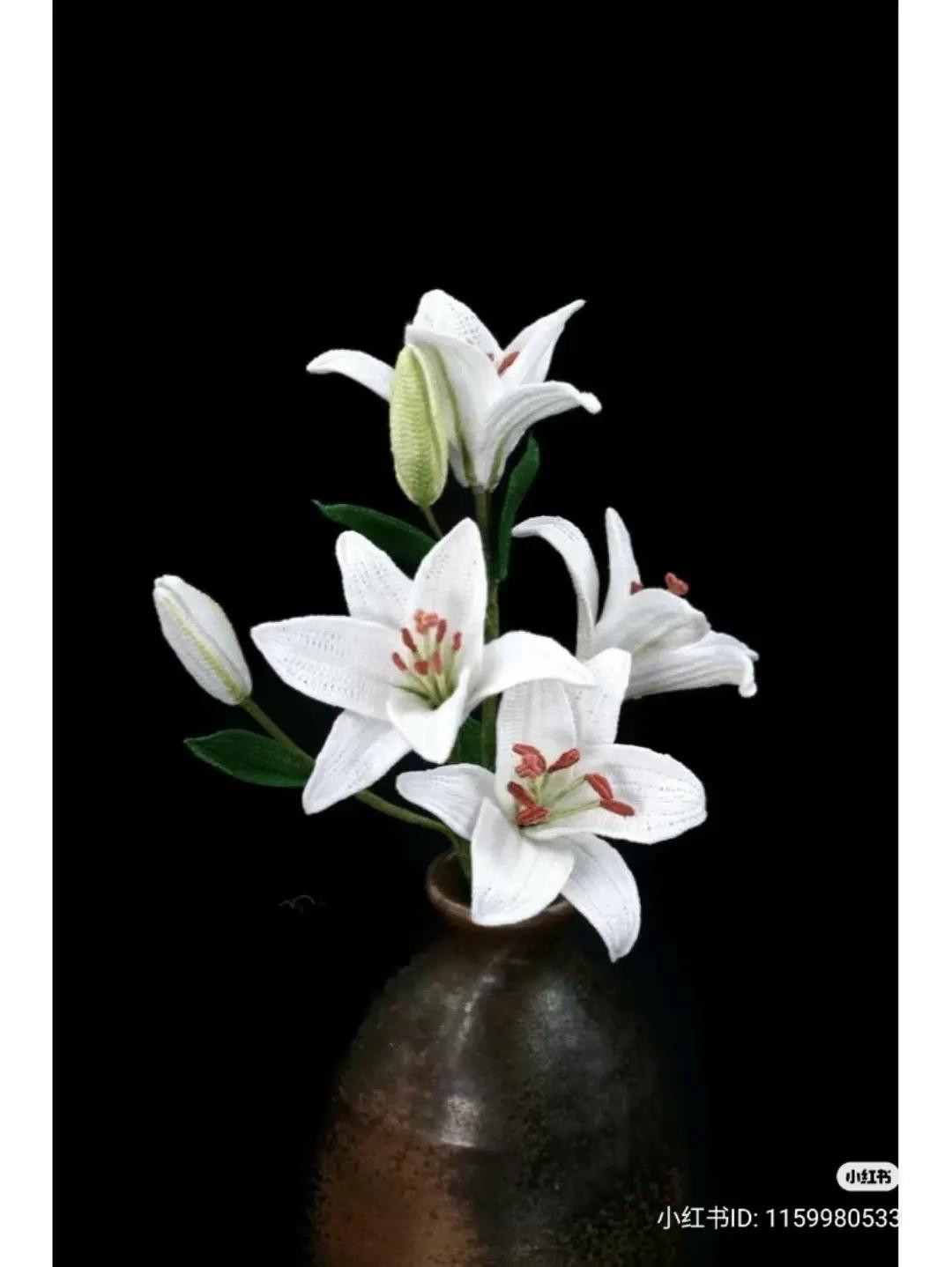 Crochet Lily Flower Pattern Chart: Petal and Stamen Instructions by Happy Patty Crochet