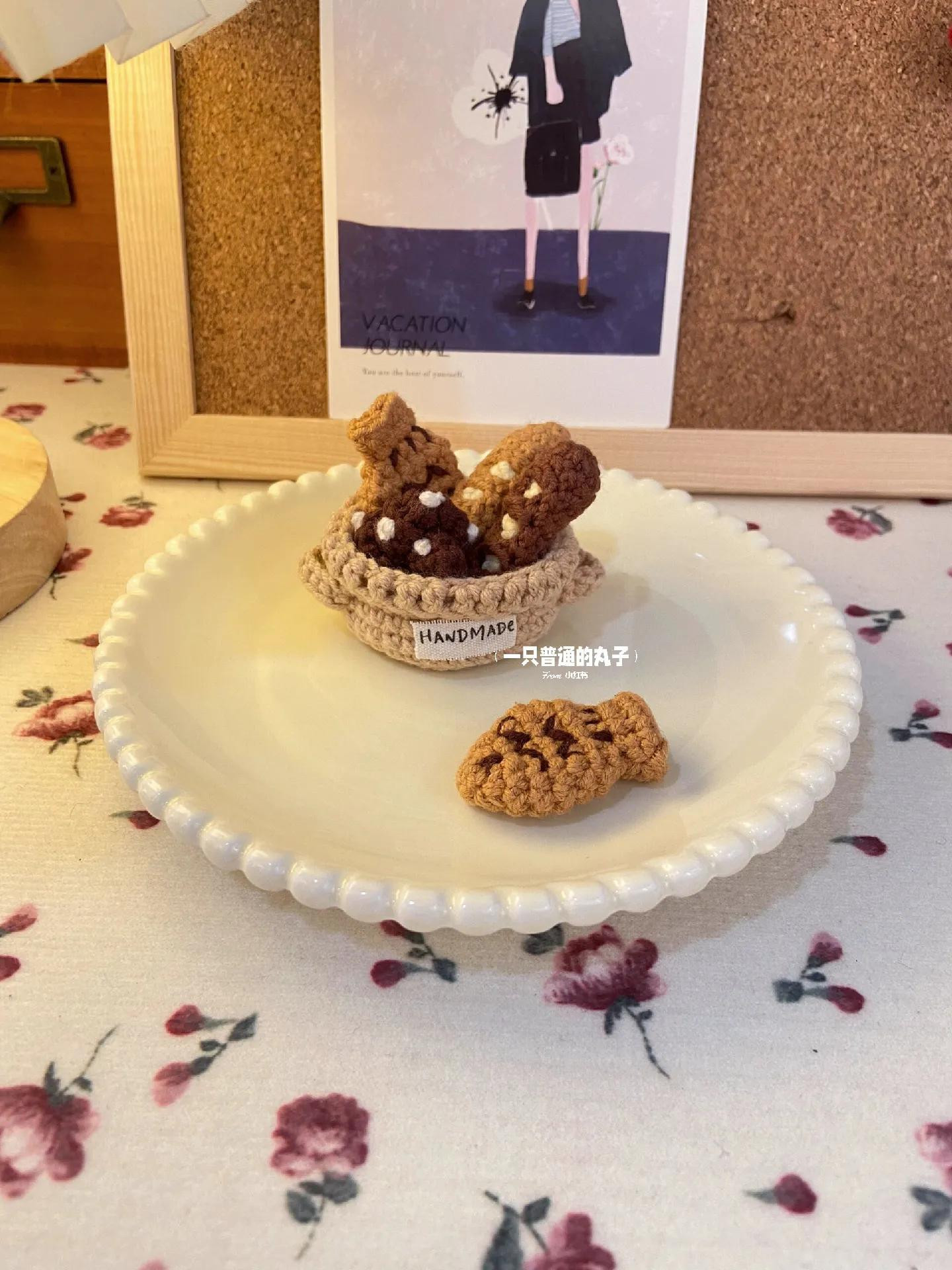 Crochet Mini Bakery Basket: Baguette, Taiyaki, and Pretzel Pattern