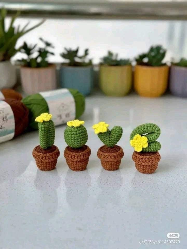 Crochet Mini Cactus with Yellow Flower Tutorial Chart