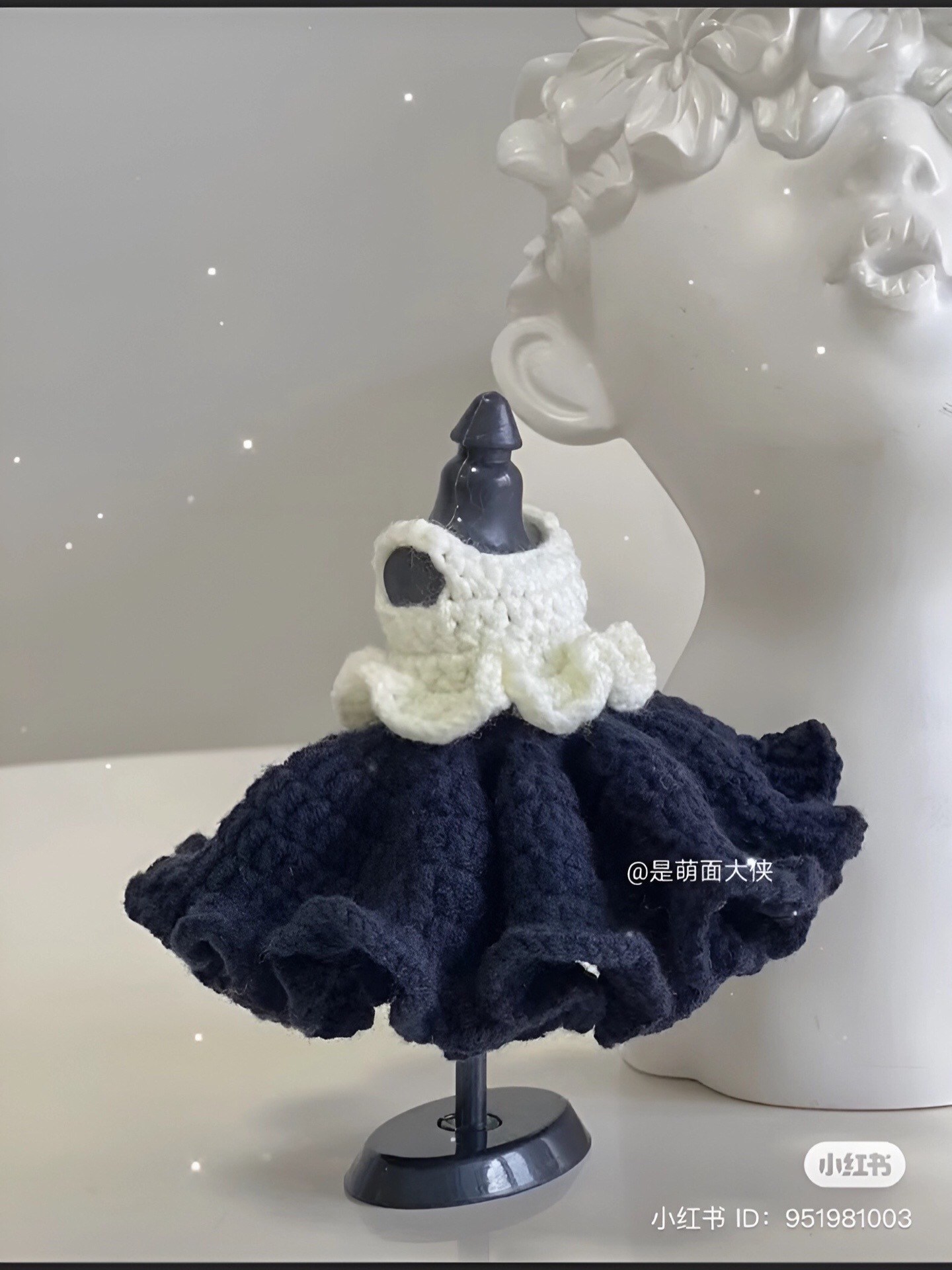 Crochet Mini Dress Pattern: Audrey Hepburn Style and Checkered Designs for Dolls