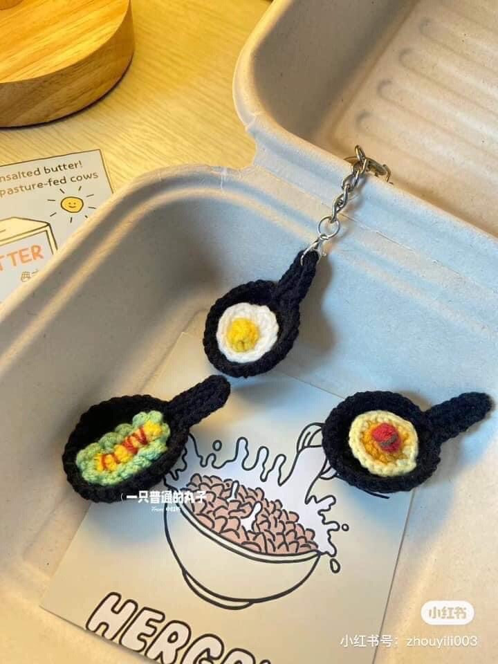 Crochet Mini Food Pattern: Frying Pan, Fried Egg, and Sausage