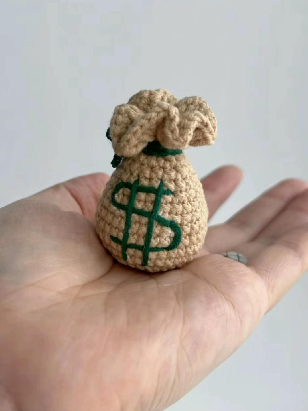 Crochet Mini Money Bag Keychain Pattern Tutorial