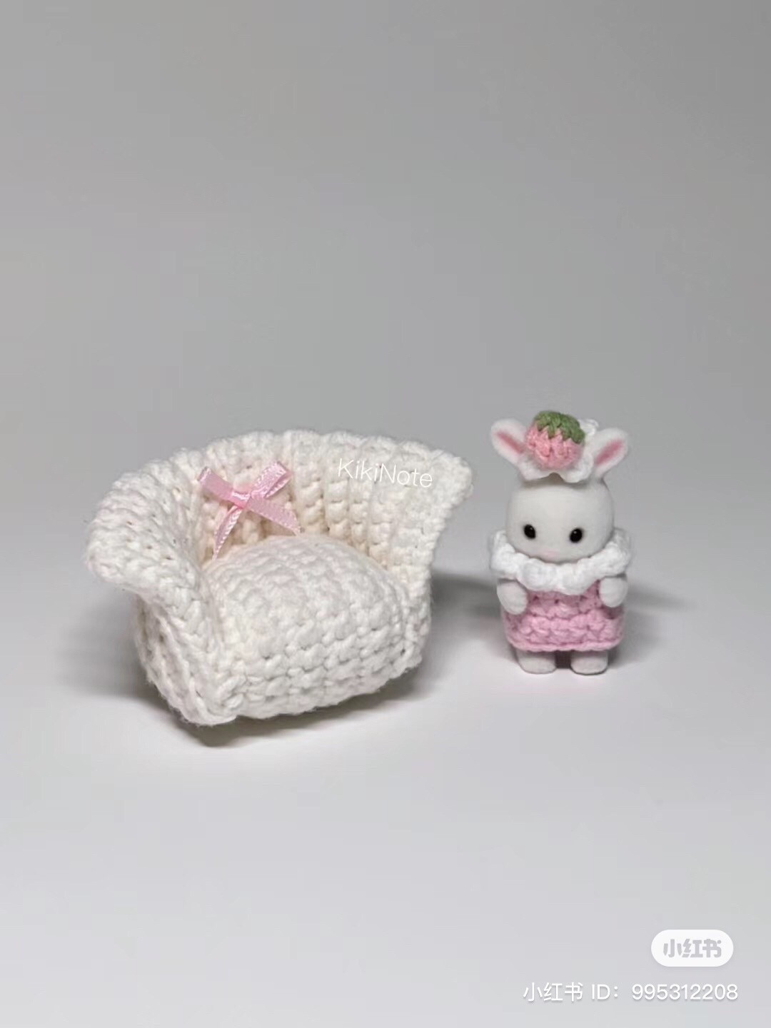 Crochet Mini Sofa Tutorial for Dollhouse